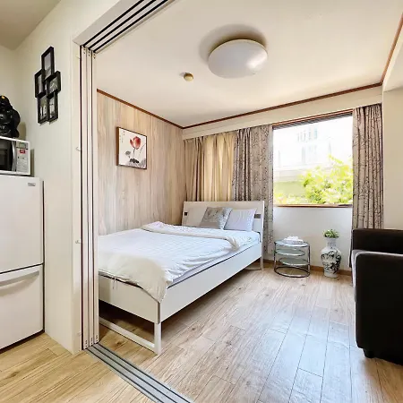 居逸禾シャンクレール日本橋 Apartment Osaka Exterior photo